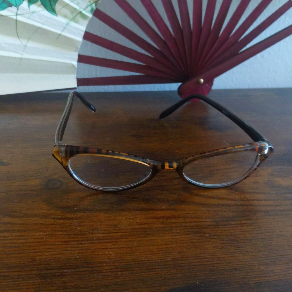 Eyecat Y2K tortoise no prescription reading glasses